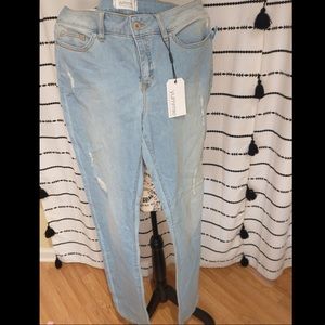 Yummie by Heather Thomson straight sun bleached size 32 New With tags